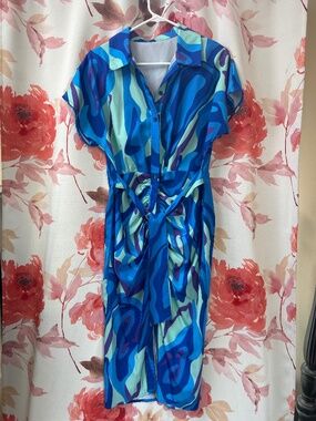 Colorful abstract print shirt dress